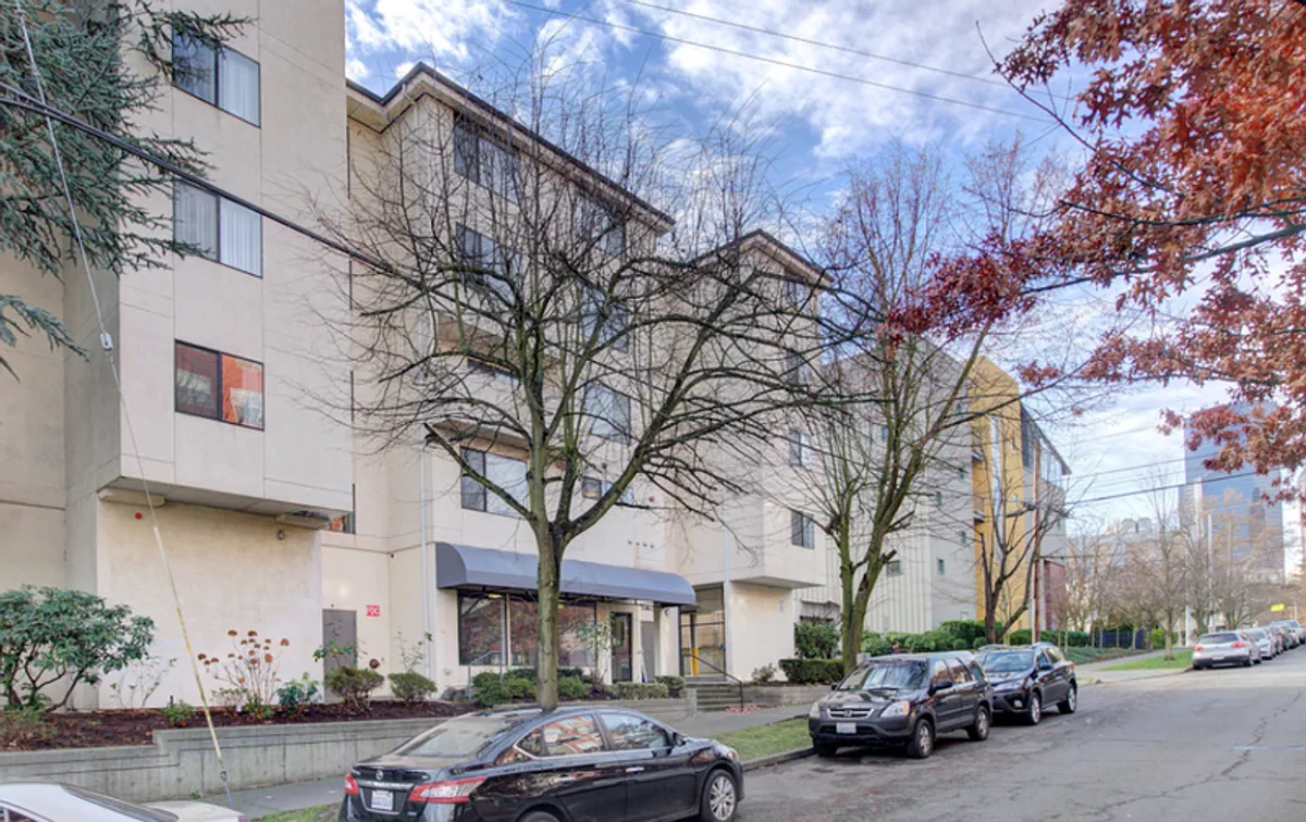 Building Photo - Hill House Apartments