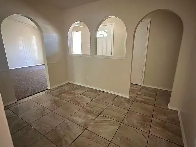 1914 Aspen Ln — Photo 6