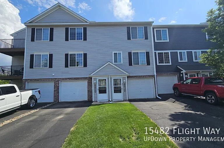 15482 Flight Way — Photo 2