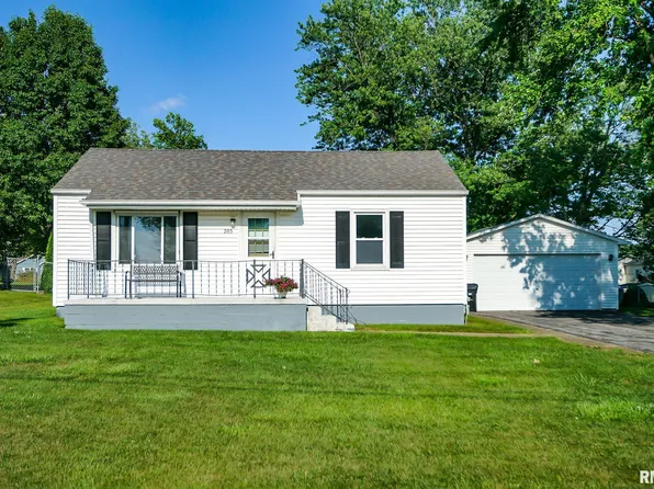 205 McGinley St, Washington, IL 61571