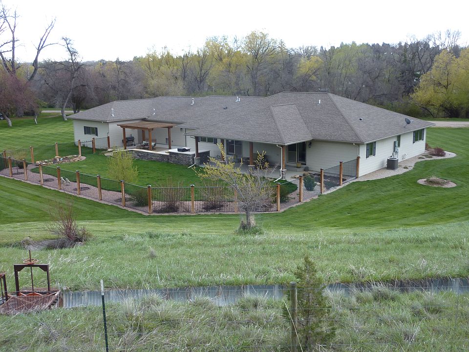 Ranch Style Home w/ Hip Roof