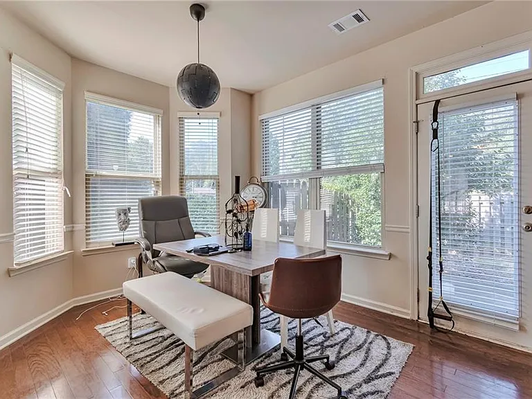 566 Jody Pl — Photo 13