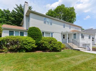 14 Columbine Rd, Newton, MA 02459