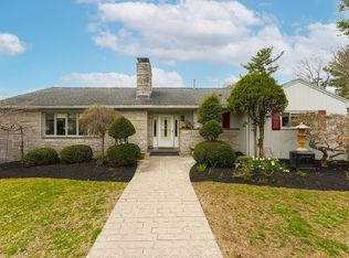 260 Pond St, Franklin, MA 02038