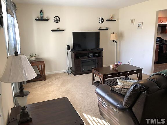 2nd image of 1710 Capstone Ct