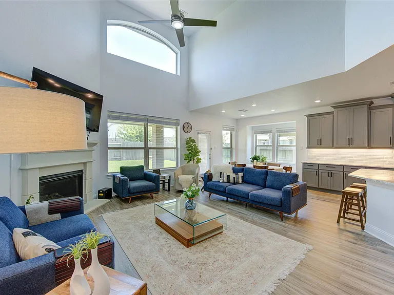 2415 Flowering Brook Ln — Photo 15