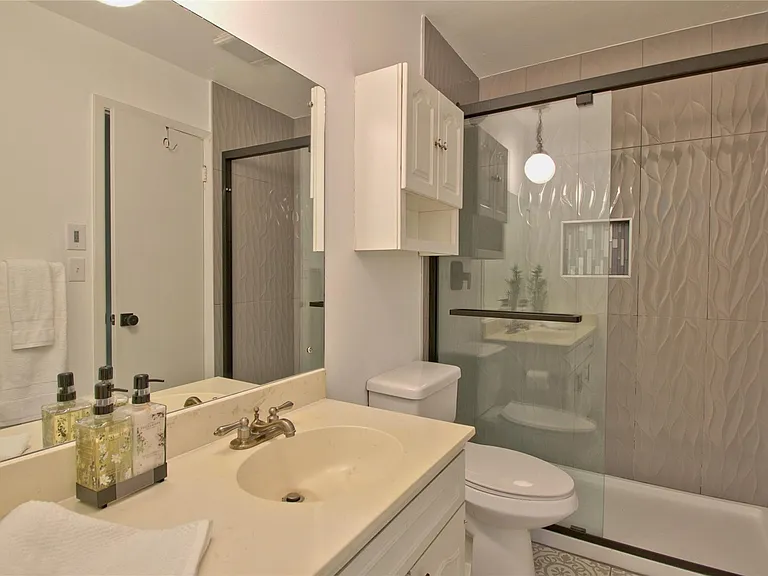 9202 Quail Meadow Dr — Photo 20