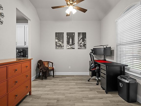 4th image of 3667 Rolling Meadows Dr