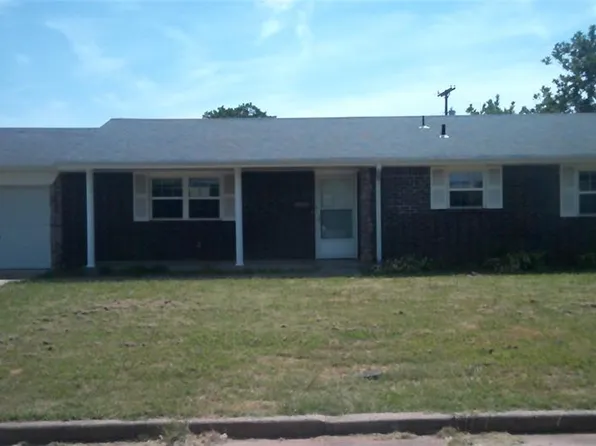 517 Cottonwood Ln, Tecumseh, OK 74873