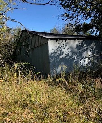 5th image of 33302 E State Hwy #47