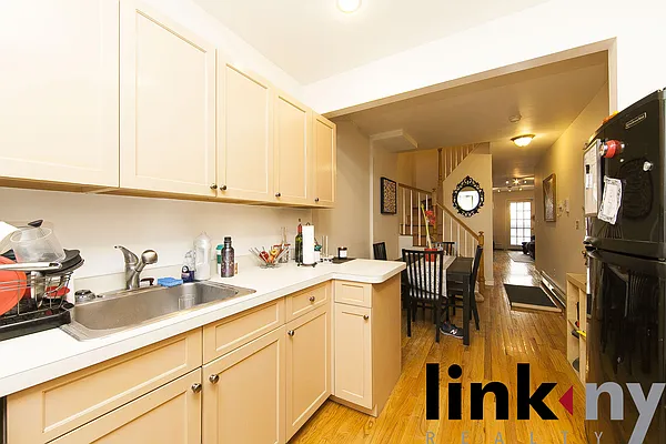 Sold by Link NY Realty | media 14