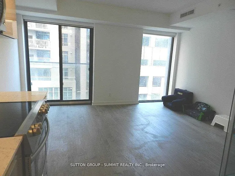 25 Richmond St E #318 — Photo 4