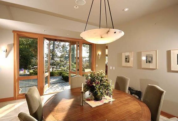 Indoor/Outdoor enteretaining