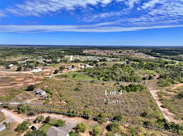 4 Thompson Rd, Dale, TX 78616