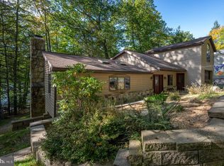 3003 Lake Shore Dr, Oakland, MD 21550