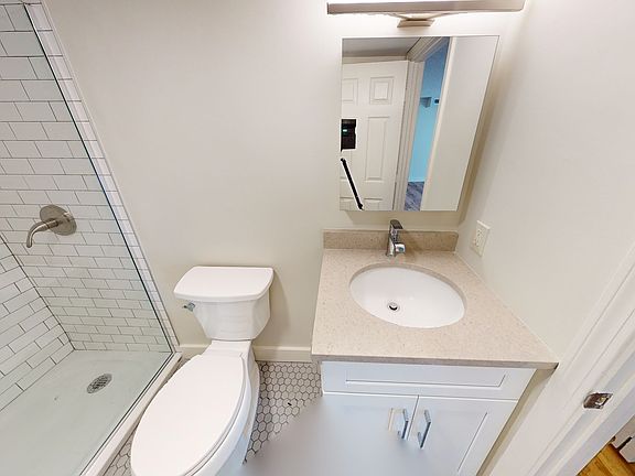 4th image of 16 Elmer St #1cf374a5b