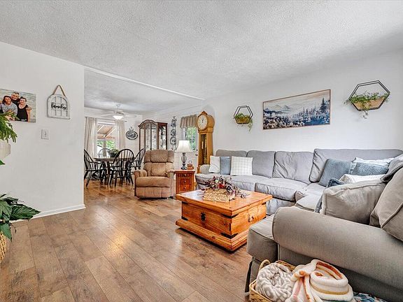 4th image of 1405 Linden Ave