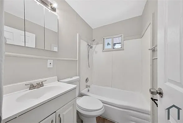 146 Grampian Rd — Photo 21