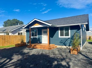 460 14th Ave, Seaside, OR 97138