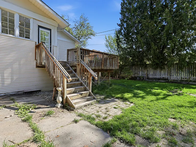 826 E 34th Ave — Photo 28