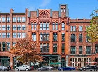 2324 1st Ave APT 311, Seattle, WA 98121