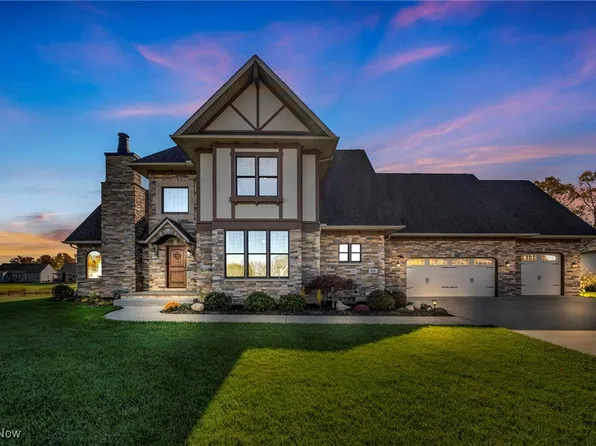 808 Buckingham Dr, Lagrange, OH 44050