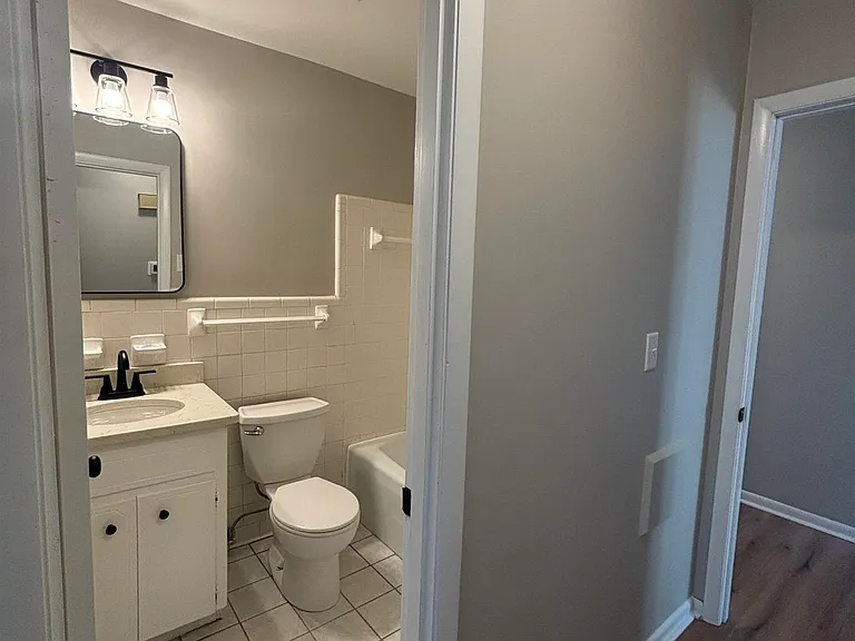 510 Clift Dr — Photo 15