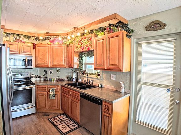 5th image of 406 50th Avenue Dr W