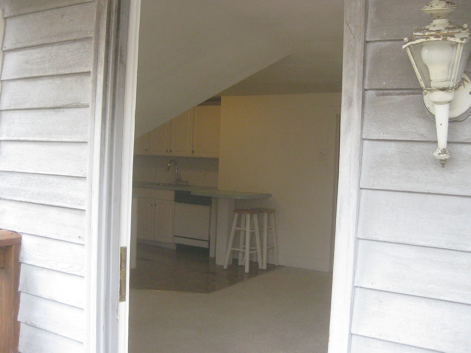 2 bed, 800 sqft, $1,600 — Photo 3