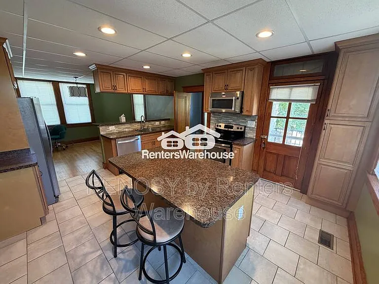 6015 Rossville Blvd — Photo 5