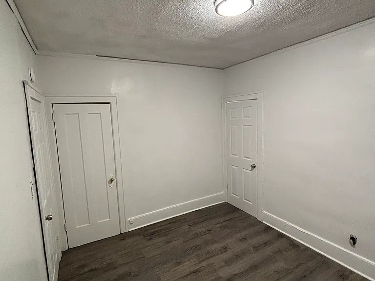 4353 Seebaldt St — Photo 13