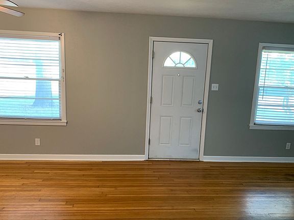 4th image of 5853 Holloway St