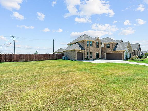 2nd image of 8106 Graystone Dr