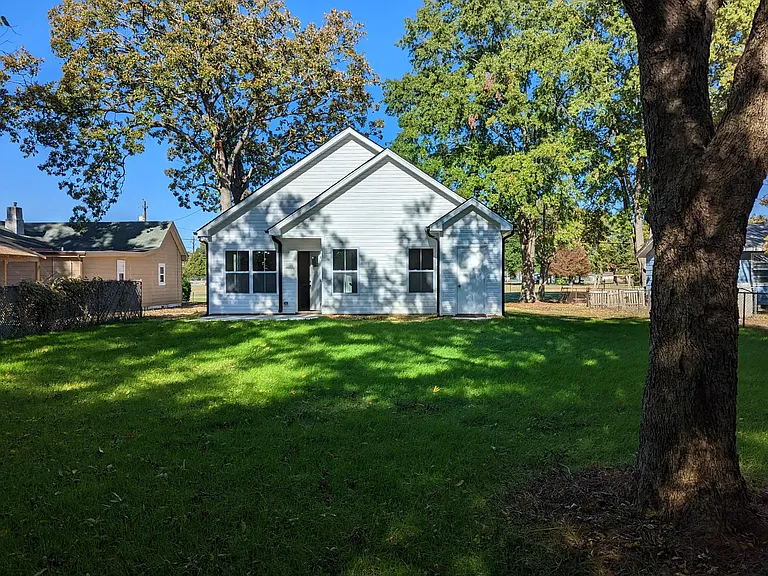 505 W Preston St — Photo 19