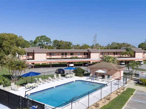 110 LAKESIDE COURT #110, OLDSMAR, FL 34677