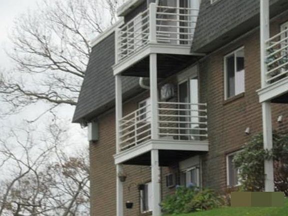 4th image of 145 Essex Ave APT 608
