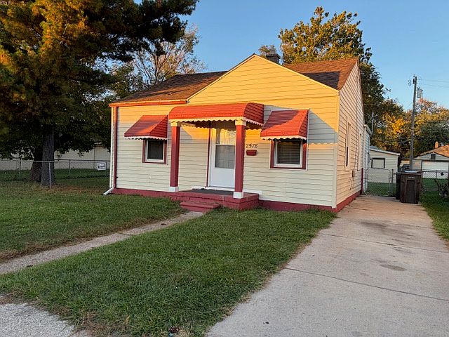 1st image of 2578 Norman St