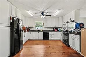 3rd image of 3810 COOPER ROAD