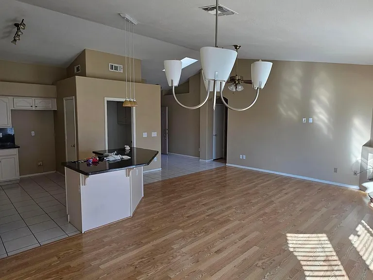 9163 W Davis Rd — Photo 7