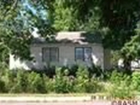 605 Grove St, Minnesota Lake, MN 56068