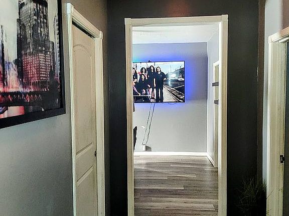 Front entry way Main level