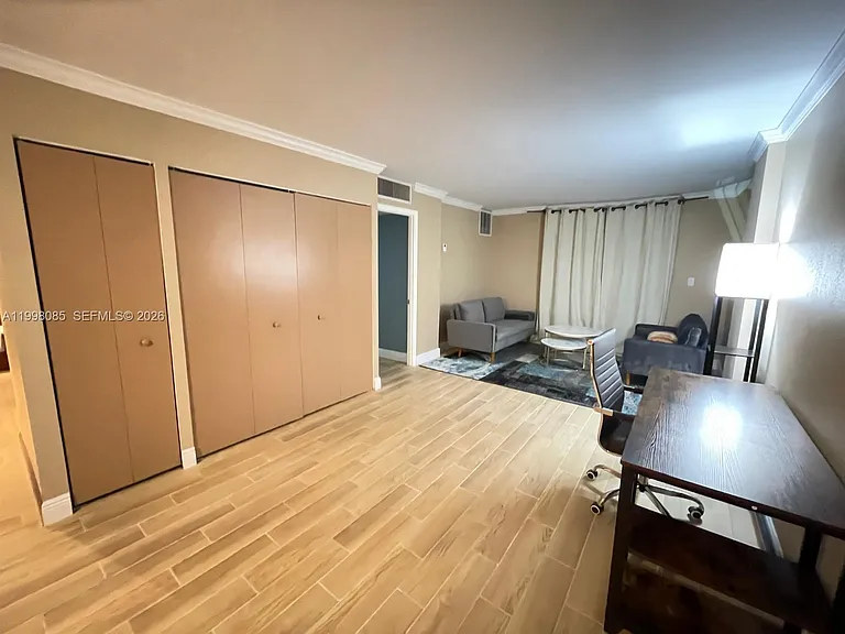 1750 James Ave #5G — Photo 5