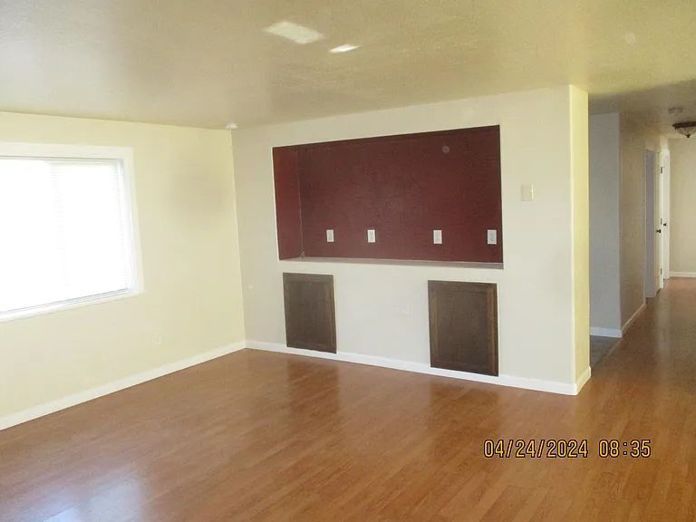 250 N Umpqua St — Photo 14