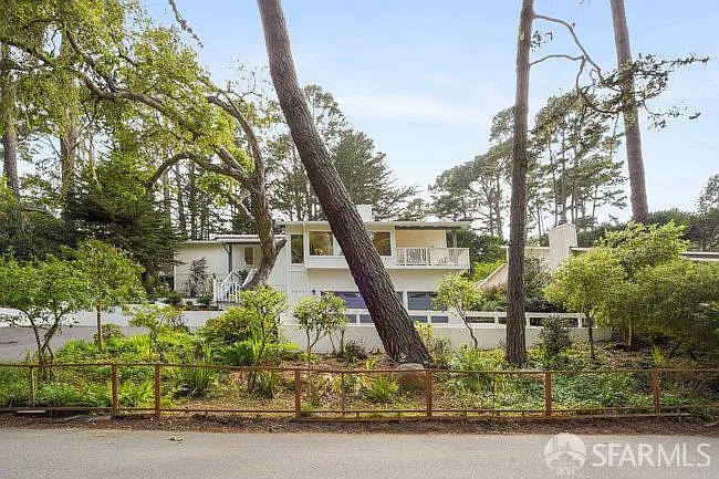 3 bed, 3.5 bath, 2609 sqft, $7,500 — Photo 1