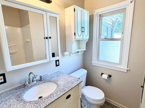 5th image of 5132 Niagara St