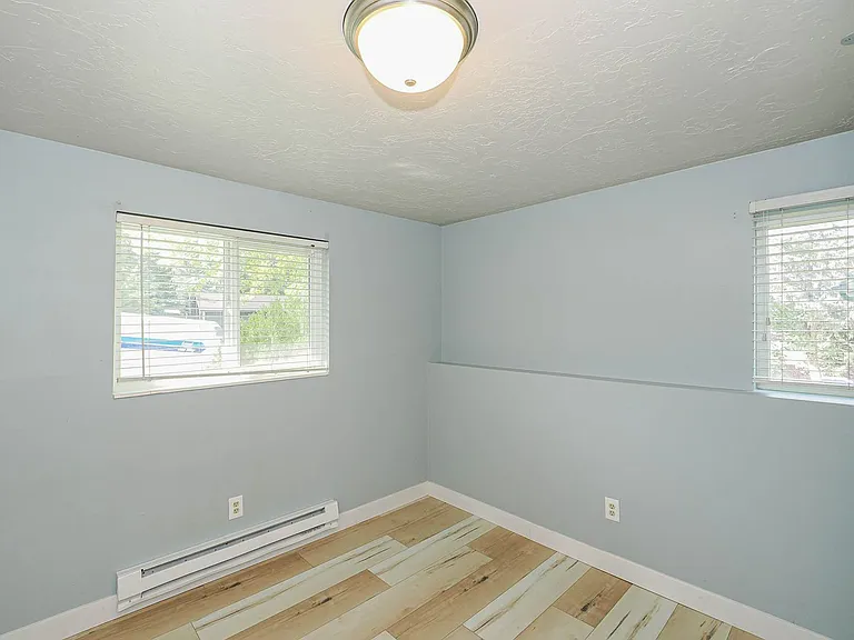 9062 S Daybreak Dr — Photo 10