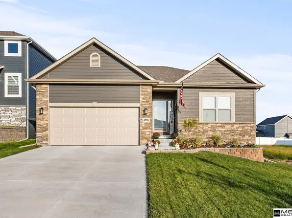 4709 Kestrel Pkwy, Elkhorn, NE 68022