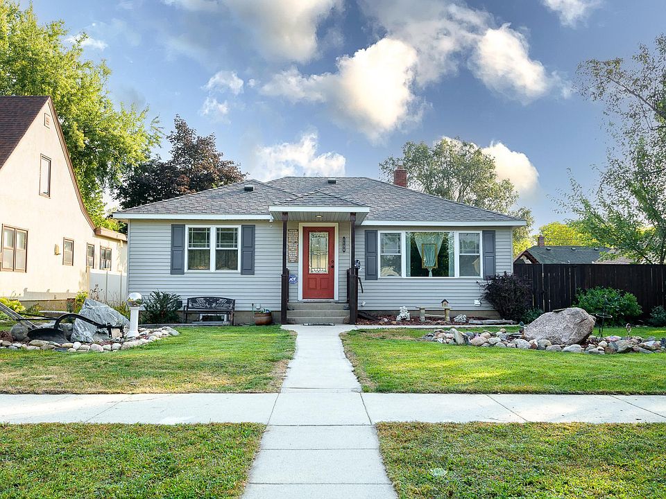 1st image of 1108 10th Ave N