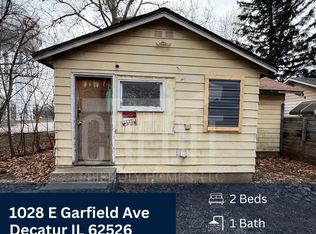 1028 E Garfield Ave, Decatur, IL 62526
