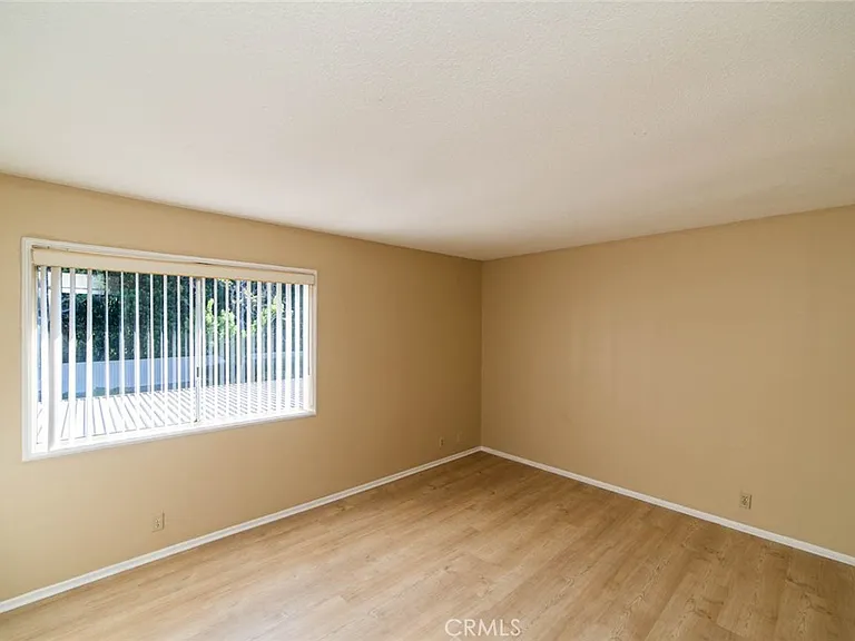 24 Elderglen — Photo 29